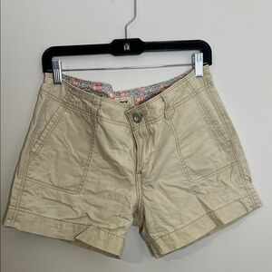 old navy Women's Beige Cargo Shorts